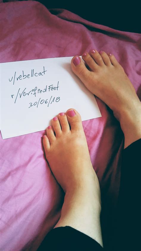 hellovivifeet|HelloViviFeet (@hellovivifeet)